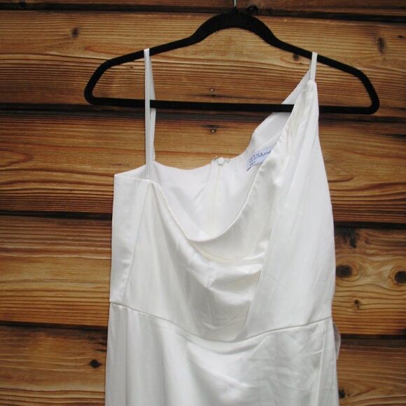 NWOT Mac Duggal One Shoulder White Satin Gown - Picture 8 of 13